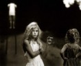 /album/galeria1/sally-mann-candy-cigarette-jpg/